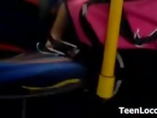 Upřímný video na tento dospívající grls nohy